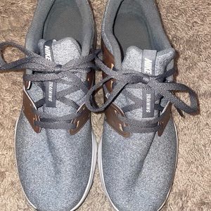 Nike Women’s shoes size 8.5! Only worn a handful of times. $40 obo